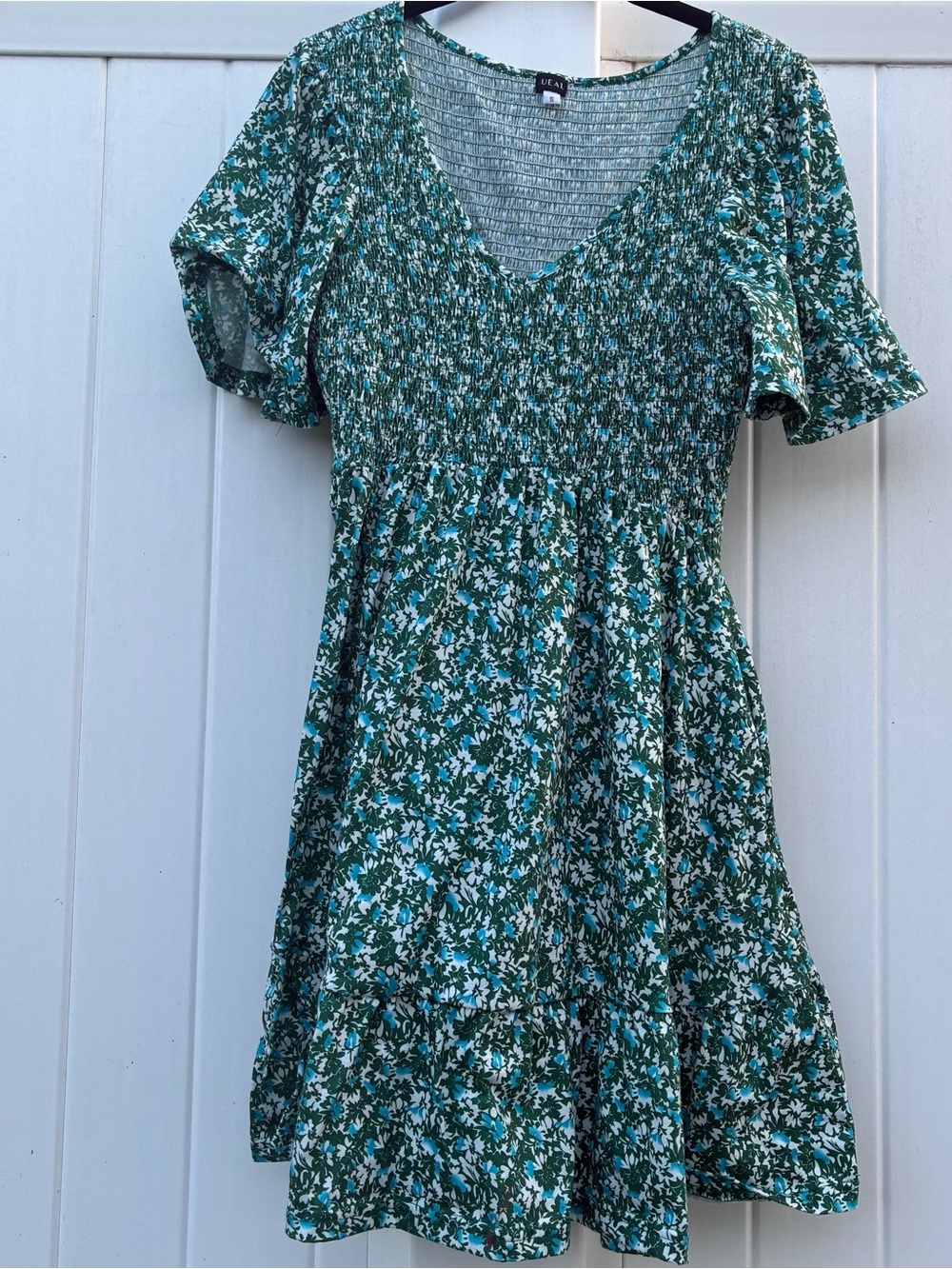 UEAL Women’s Dress Blue Green Floral Smocked Stretch Fit & Flare V-Neck Sz S